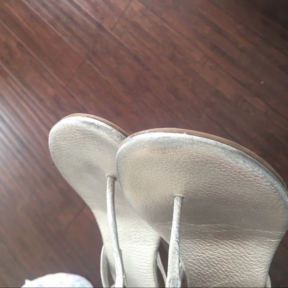 Tory Burch metallic silver thong wedge sandals - Picture 4 of 4